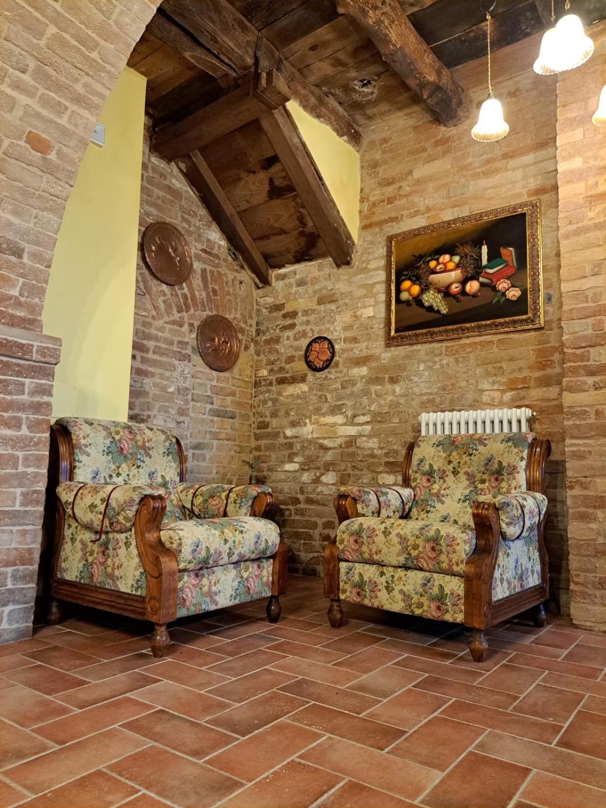 I Templari - Affittacamere Castignano ภายนอก รูปภาพ